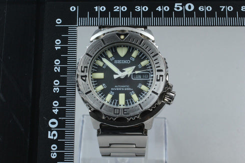 5913281
