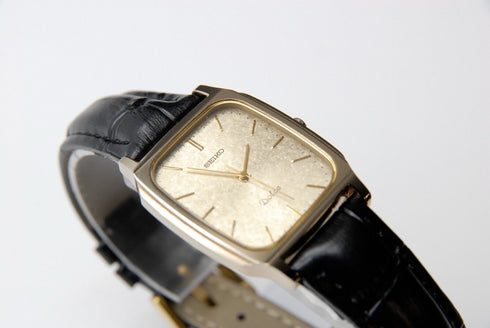【 N MINT 】 Vintage Seiko Dolce 8N41-507A Gold Dial Quartz Men's Watch from JAPAN