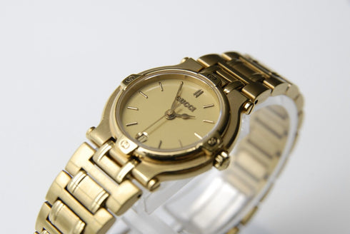 【 BOXED Near MINT 】 Gucci 9200L Date Gold Dial 3 ATM W.R Quartz Watch from JAPAN
