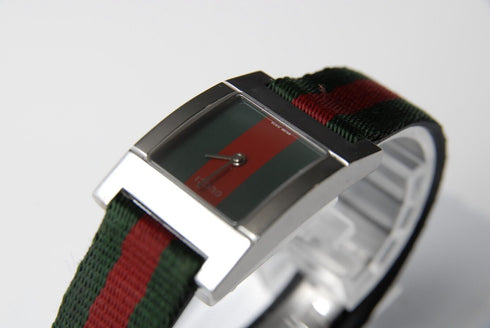 【 EXC+5 】 GUCCI 7700L Green & Red Dial 3 ATM W.R Quartz 24mm Women's WatchJAPAN