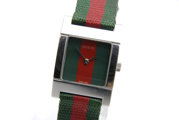 【 EXC+5 】 GUCCI 7700L Green & Red Dial 3 ATM W.R Quartz 24mm Women's WatchJAPAN