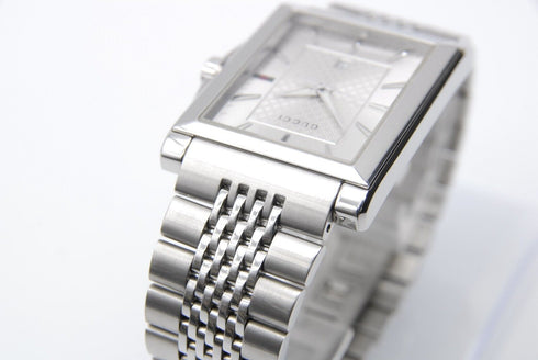 New Battery 【 N MINT- 】 Gucci G Timeless 138.4 Silver Dial QZ Watch from JAPAN